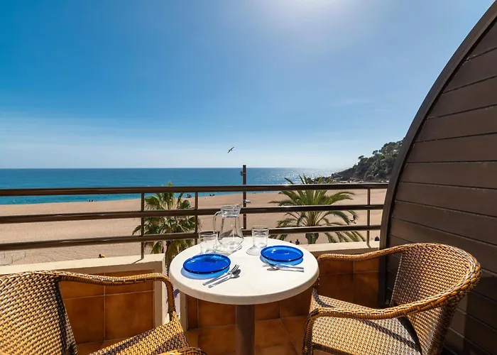 Almirall Apartaments