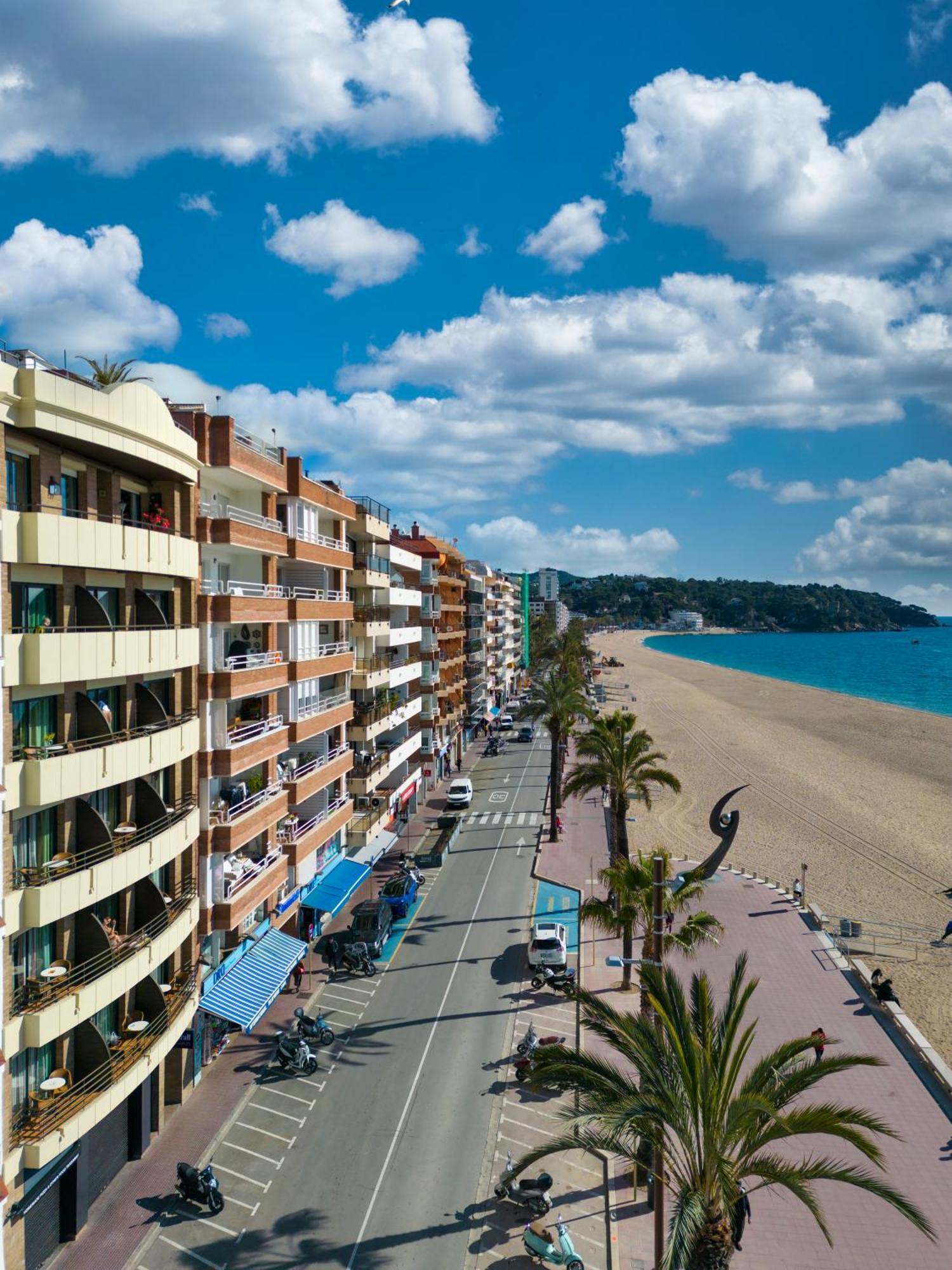 Almirall * Lloret de Mar